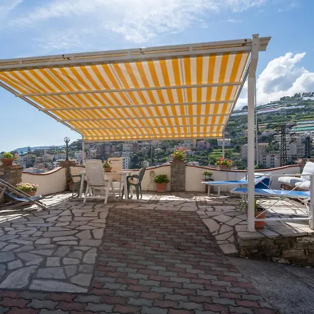 Laura By Interhome Semesterbostad *