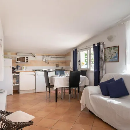 Semesterbostad Laura By Interhome *